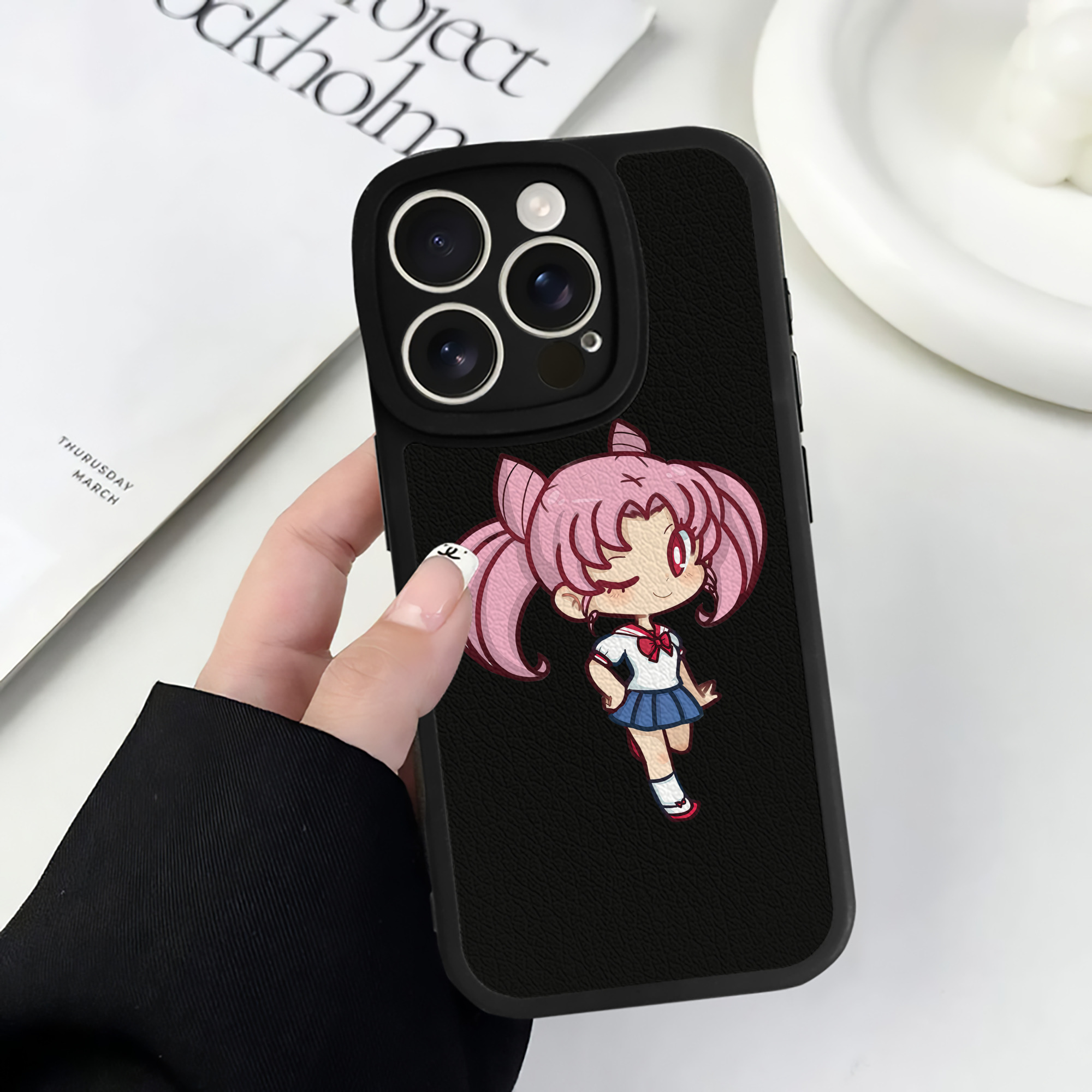 （画像用） 美少女戦士セーラームーン ちびうさ Sailor Moon Chibiusa Tsukino Usagi Small Lady Serenity 【iPhone 16シリーズ対応】シリコンスマホケース（レザー調） 材質：シリコン